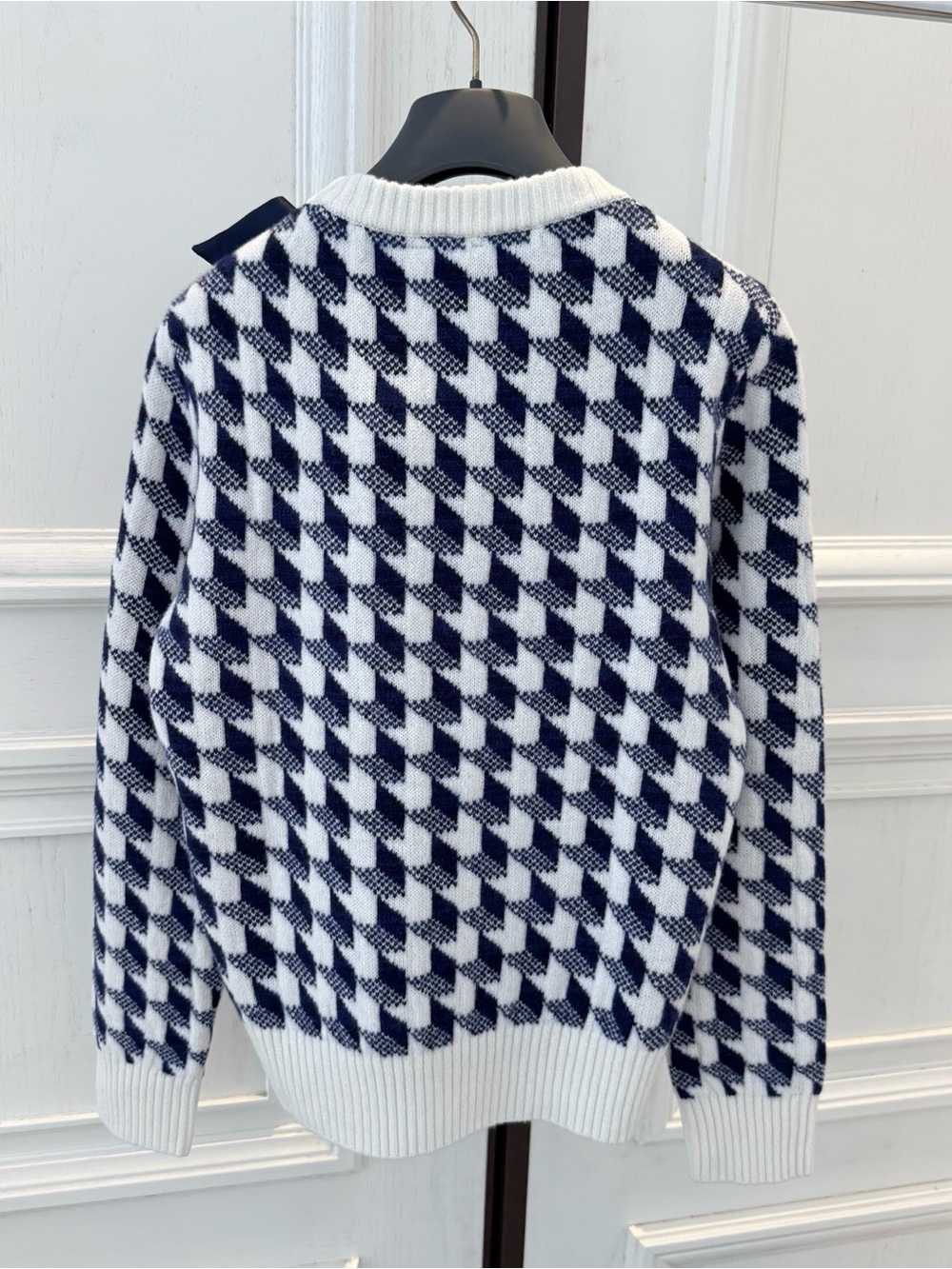 NWOT Dior Navy & White Houndstooth Knit Sweater with Bow, Size US 8 - Picture 2 of 8